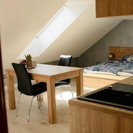 - Stacja Paliw Moya Apartamento