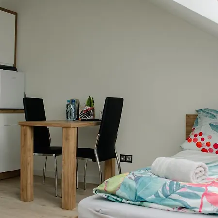 - Stacja Paliw Moya Apartamento