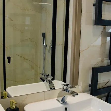 - Stacja Paliw Moya Appartamento *