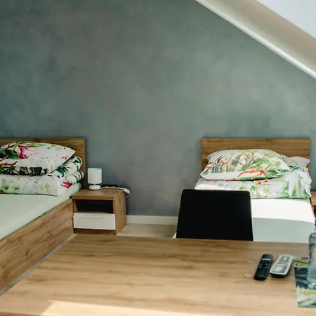 Apartamento - Stacja Paliw Moya *