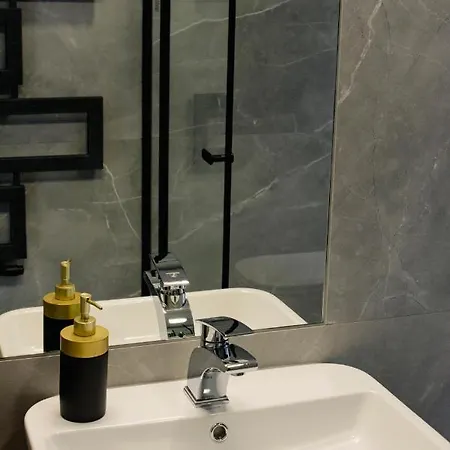 - Stacja Paliw Moya * Jordanow